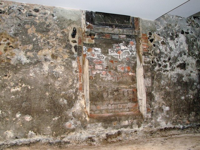 waterproofing basement walls from inside