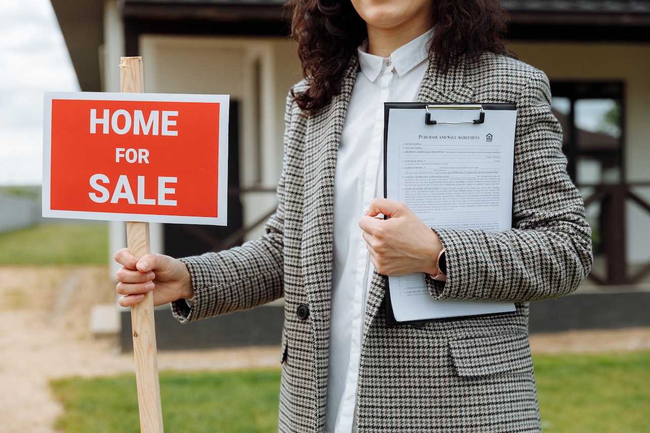 8 Things You Should Consider Before Buying a Home