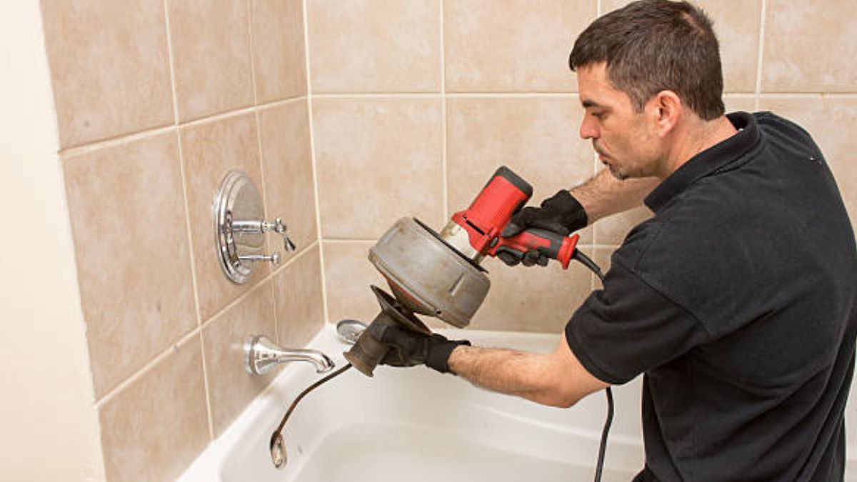 emergency plumber for clogged drain