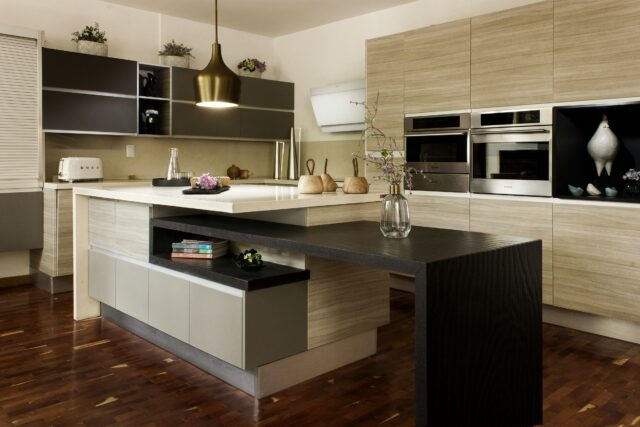 Oak Modern Kitchen Cabinets: A Blend of Timeless Style and Functionality Modern Kitchen